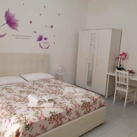 Bed and Breakfast Le Tre Orchidee Salerno Exterior foto