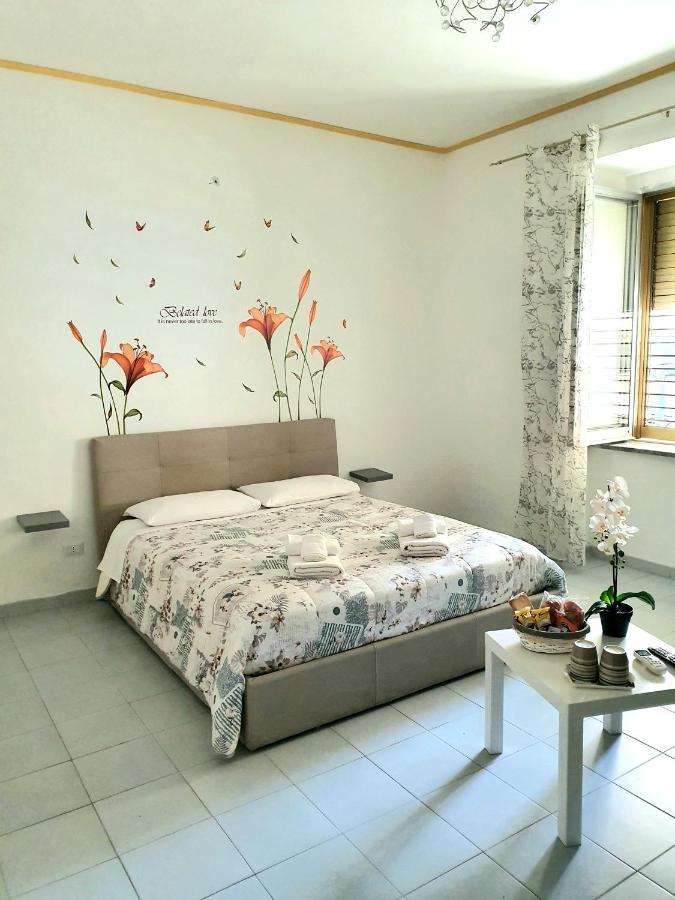 Bed and Breakfast Le Tre Orchidee Salerno Exterior foto
