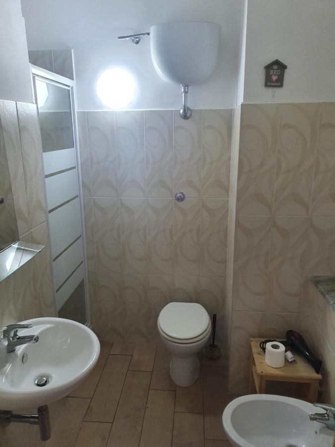 Bed and Breakfast Le Tre Orchidee Salerno Exterior foto