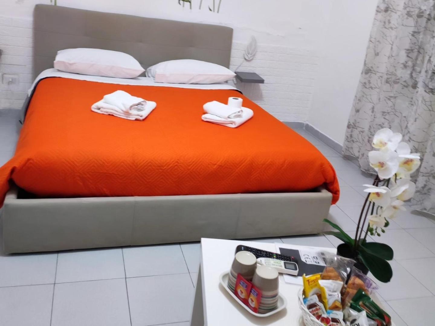 Bed and Breakfast Le Tre Orchidee Salerno Exterior foto