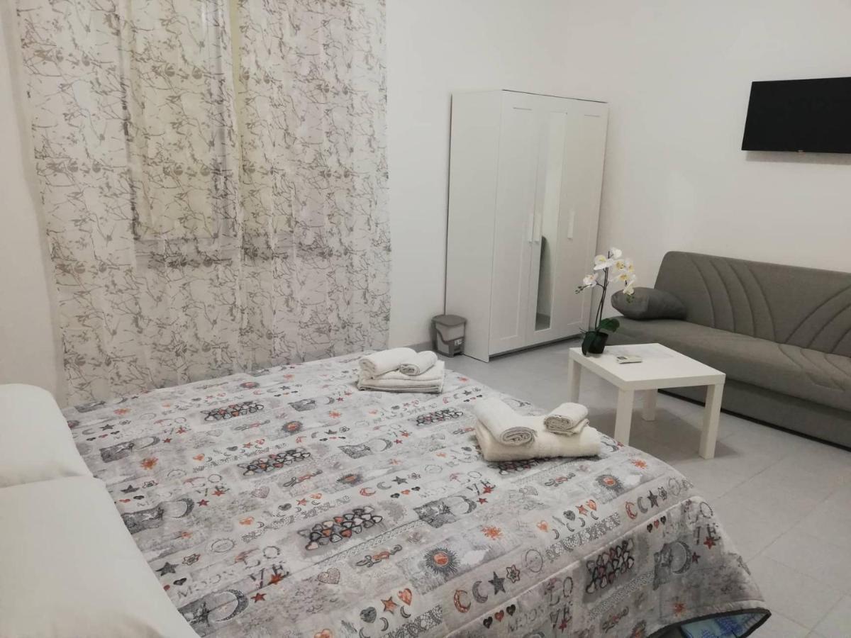 Bed and Breakfast Le Tre Orchidee Salerno Exterior foto