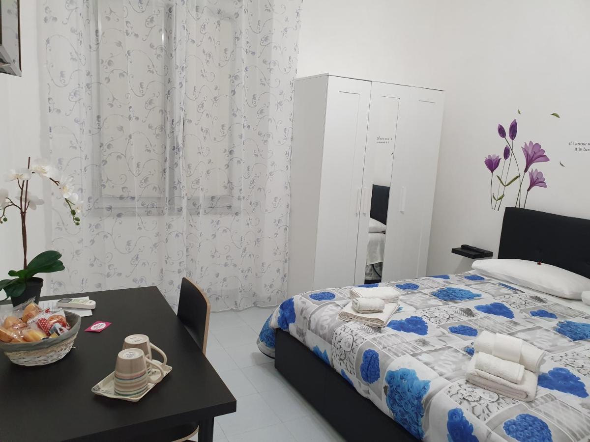 Bed and Breakfast Le Tre Orchidee Salerno Exterior foto