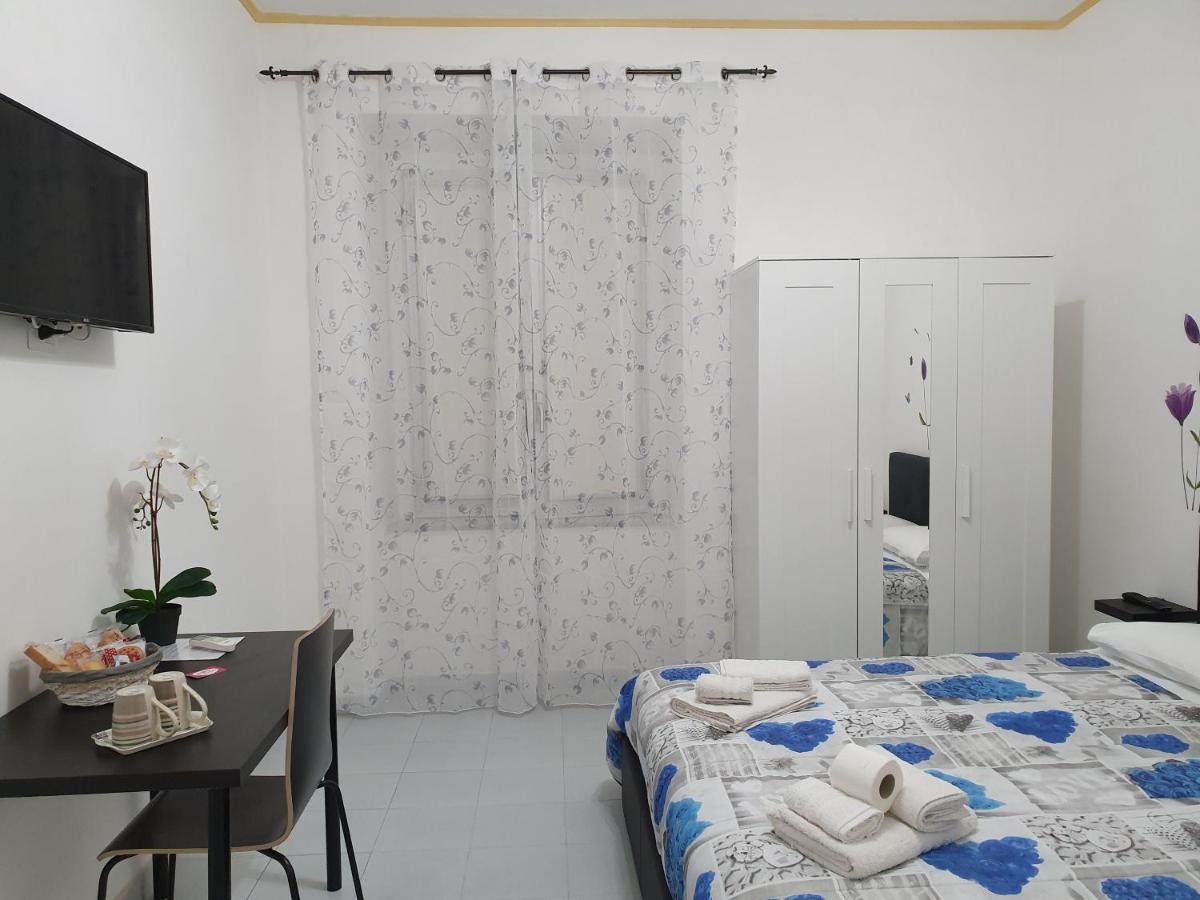 Bed and Breakfast Le Tre Orchidee Salerno Exterior foto
